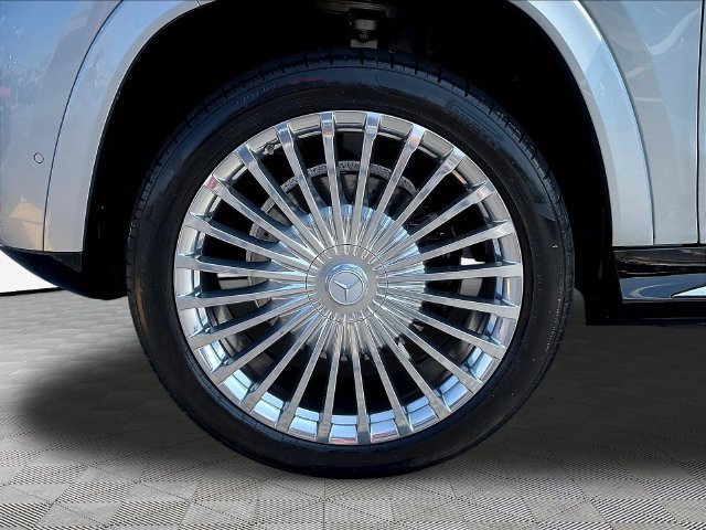 Used 2023 Mercedes-Benz Maybach GLS 600 4MATIC image 36
