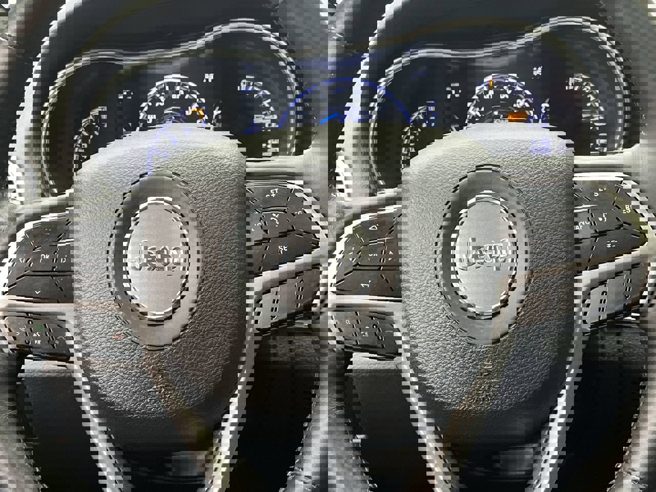 Used 2019 Jeep Grand Cherokee Limited w/ Trailer Tow Group IV image 14