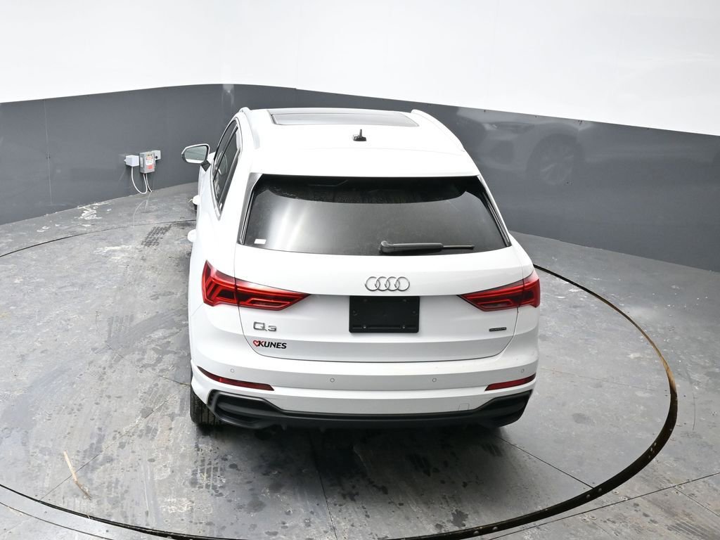 Used 2025 Audi Q3 2.0T Premium image 23