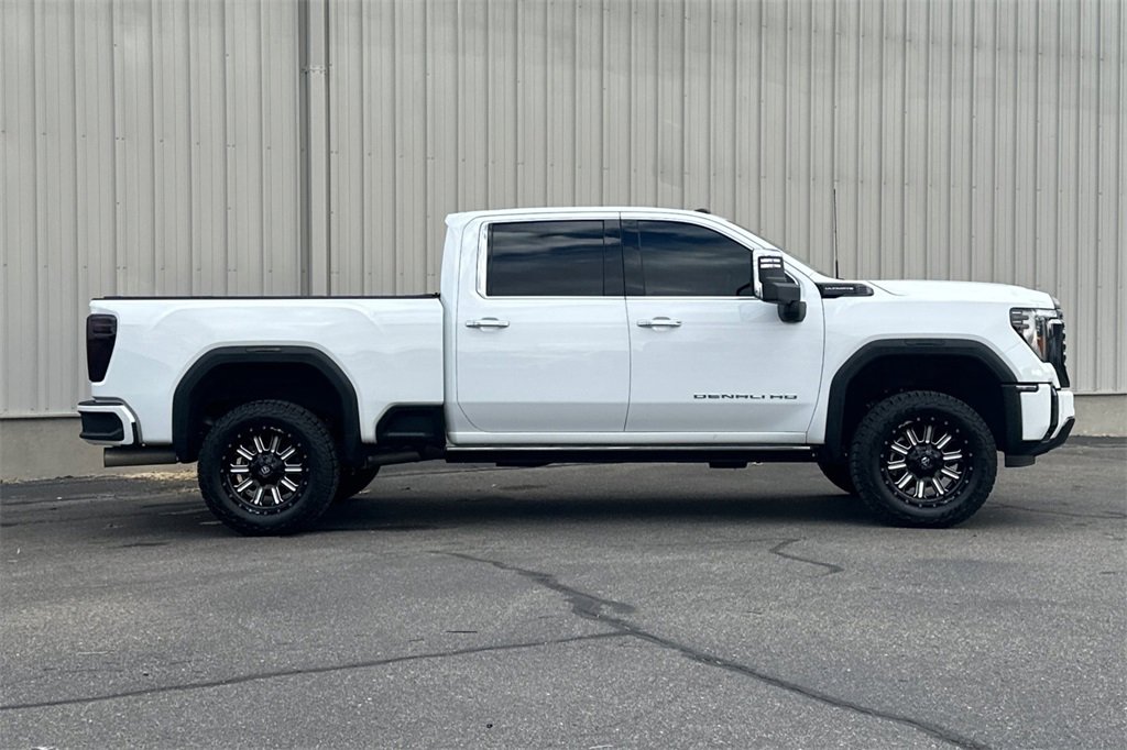 Used 2024 GMC Sierra 2500 Denali Ultimate image 4