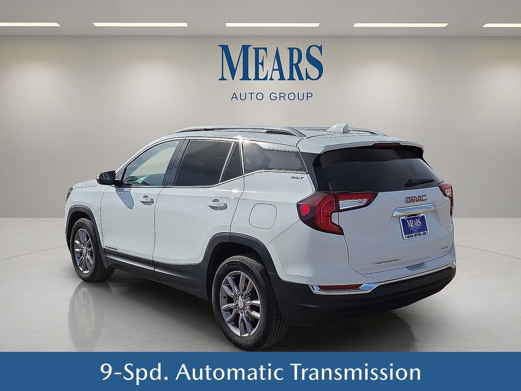 Used 2024 GMC Terrain SLT image 4