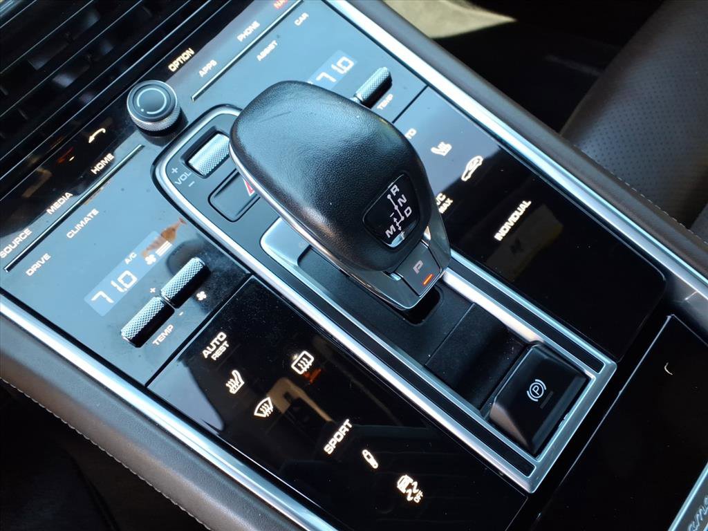 Used 2017 Porsche Panamera Turbo image 8