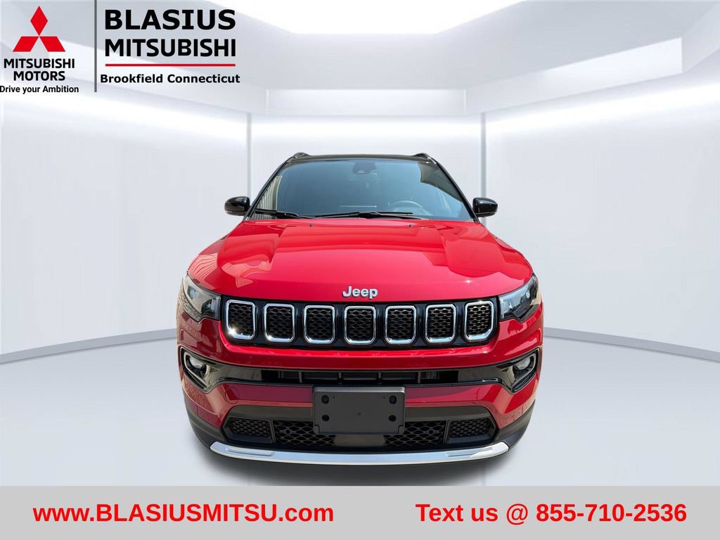 Used 2023 Jeep Compass Limited w/ Sun and Sound Group AWD/4WD image 4