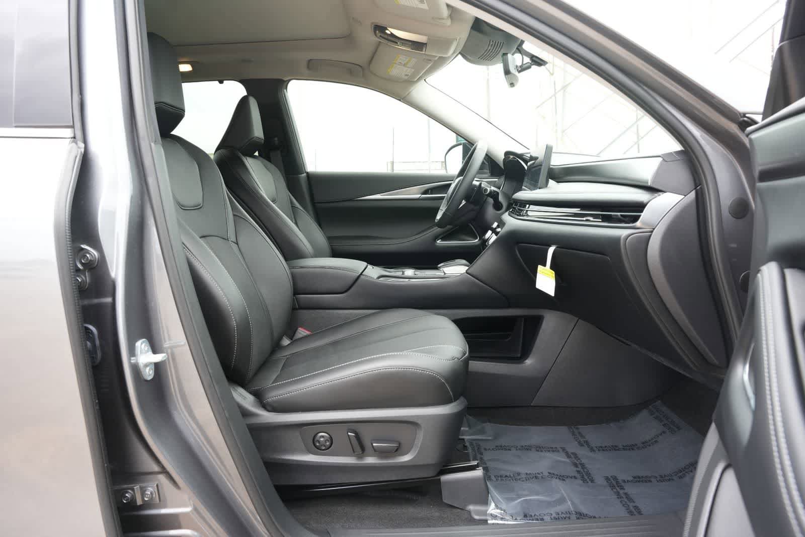 Used 2026 INFINITI QX60 Luxe w/ Cargo Package FWD image 23
