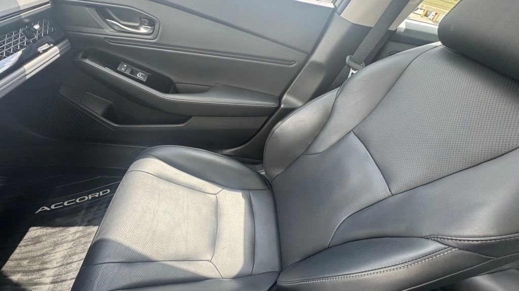 Used 2023 Honda Accord Touring image 21