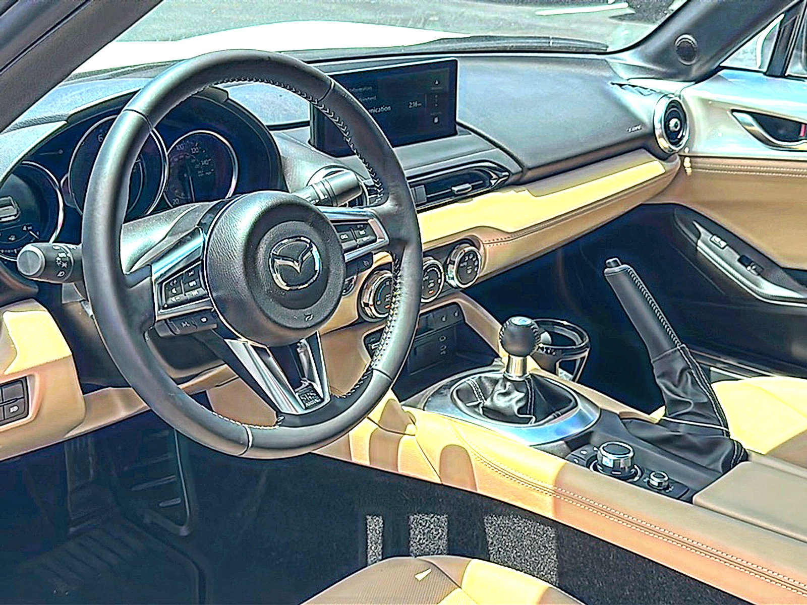 New 2026 MAZDA MX-5 Miata RF Grand Touring RWD image 12