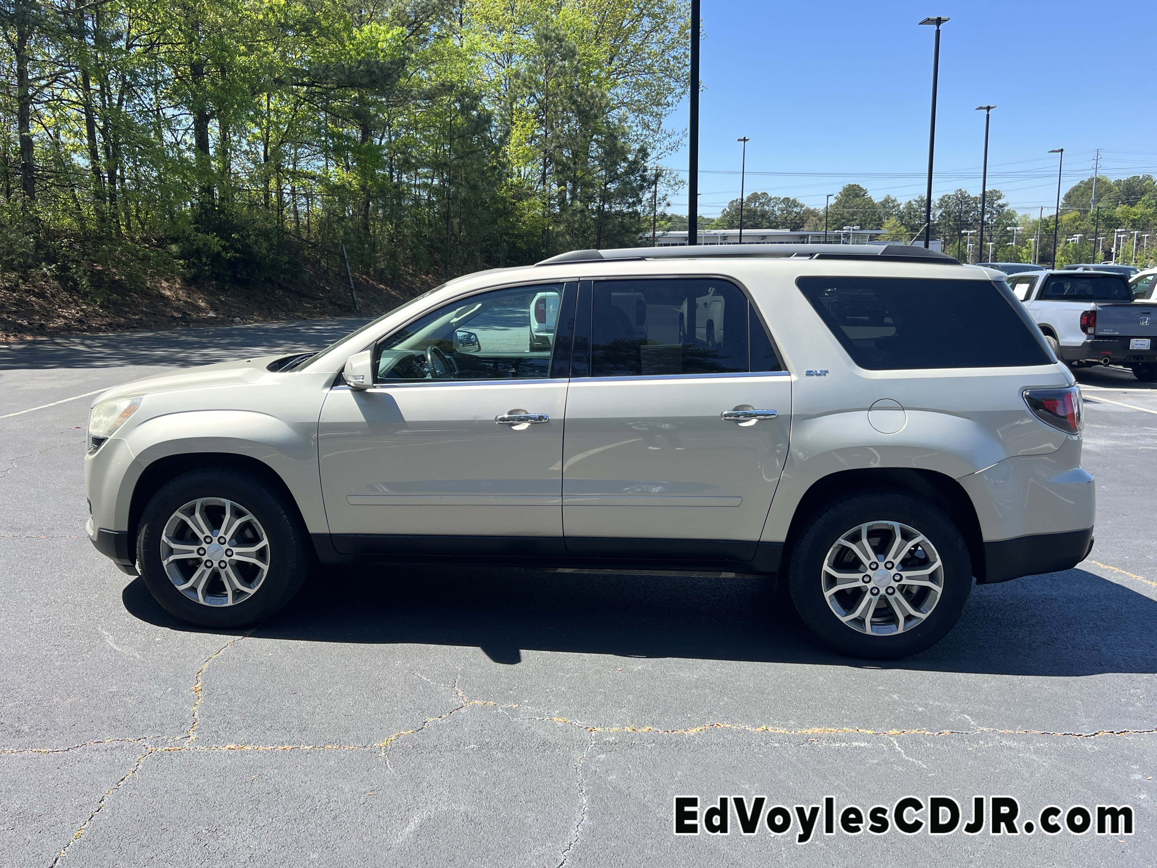 Used 2014 GMC Acadia SLT image 4