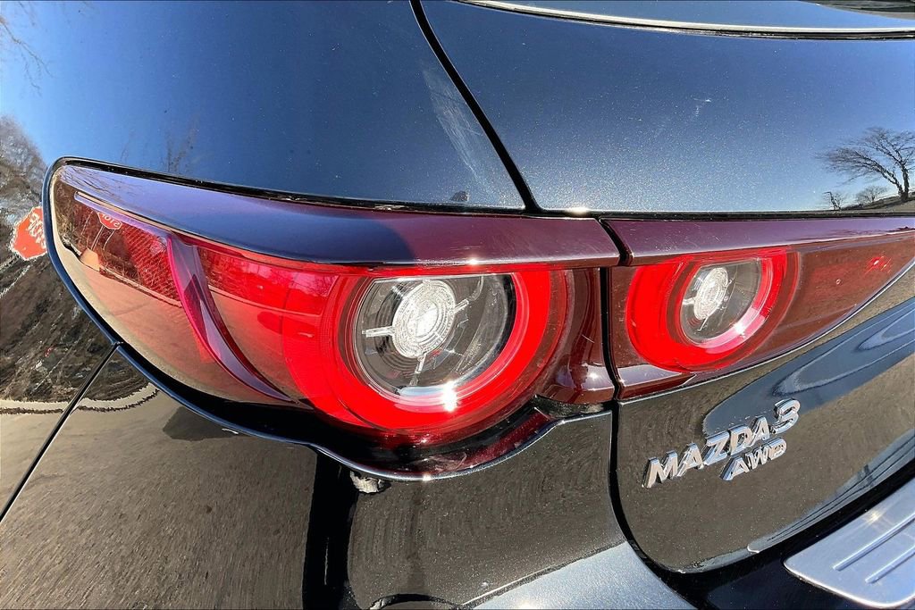Certified 2025 MAZDA MAZDA3 Hatchback w/ Appearance Package image 30