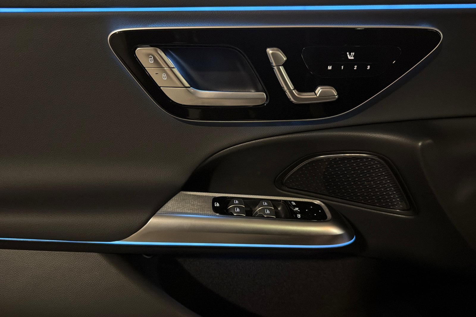 New 2027 Mercedes-Benz E 450 4MATIC Sedan image 10