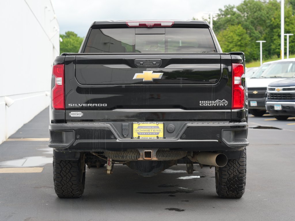 Used 2024 Chevrolet Silverado 3500 High Country w/ High Country Premium Package AWD/4WD image 5