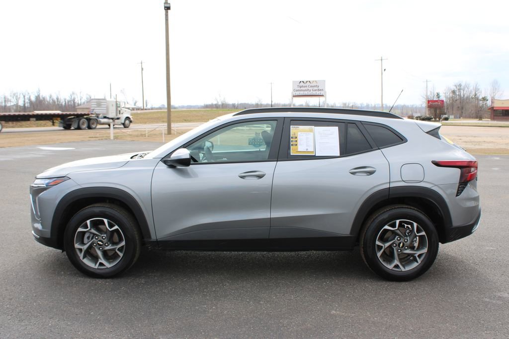 Used 2025 Chevrolet Trax LT image 6