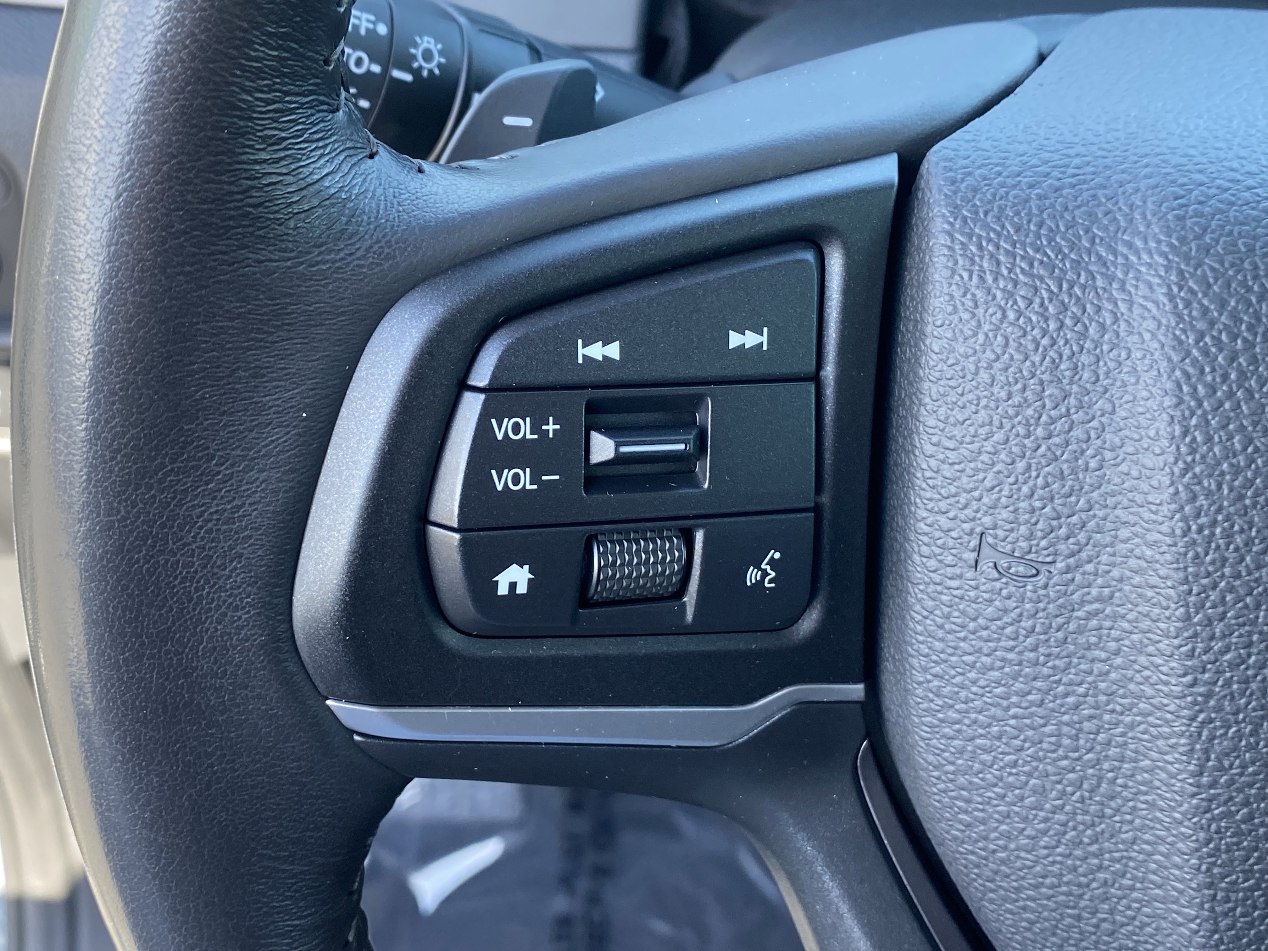 Used 2025 Honda Ridgeline Sport image 26