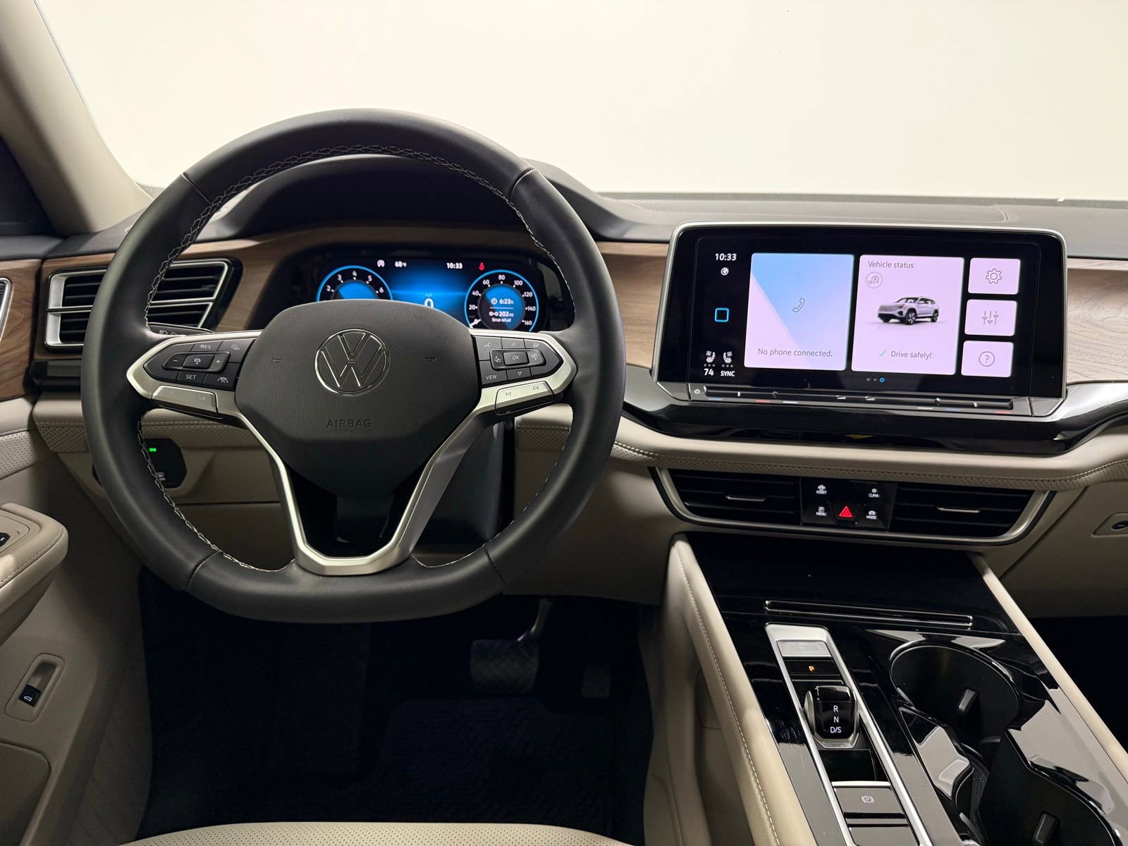 Used 2025 Volkswagen Atlas SE image 25