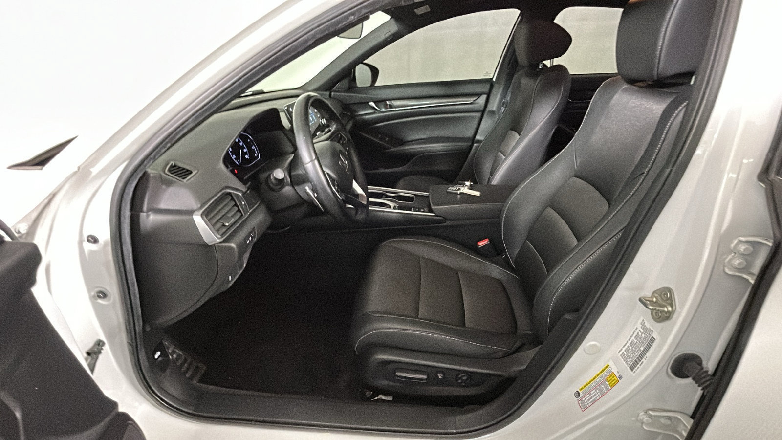 Used 2019 Honda Accord Sport image 12