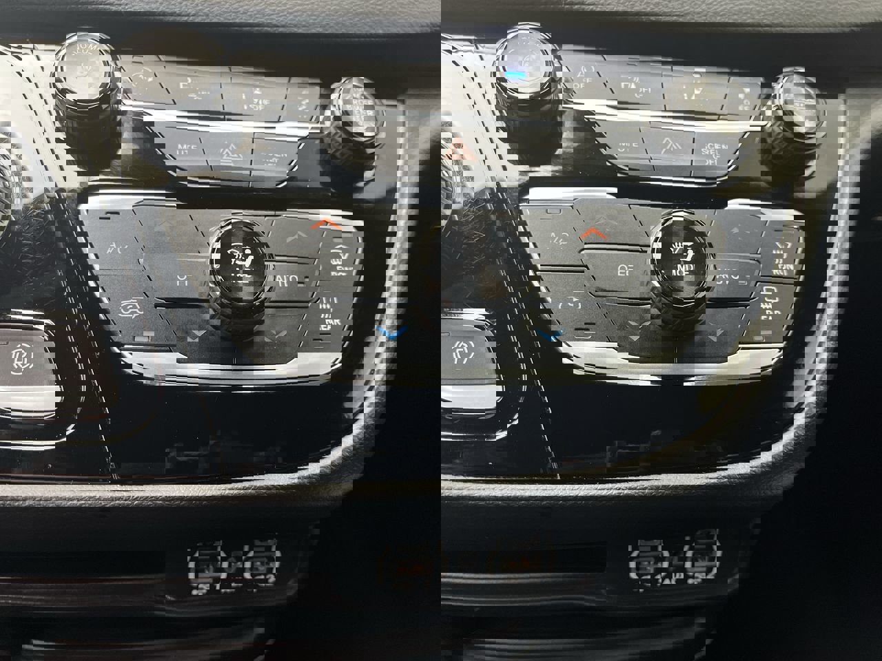 Used 2025 Chrysler Pacifica Select image 21