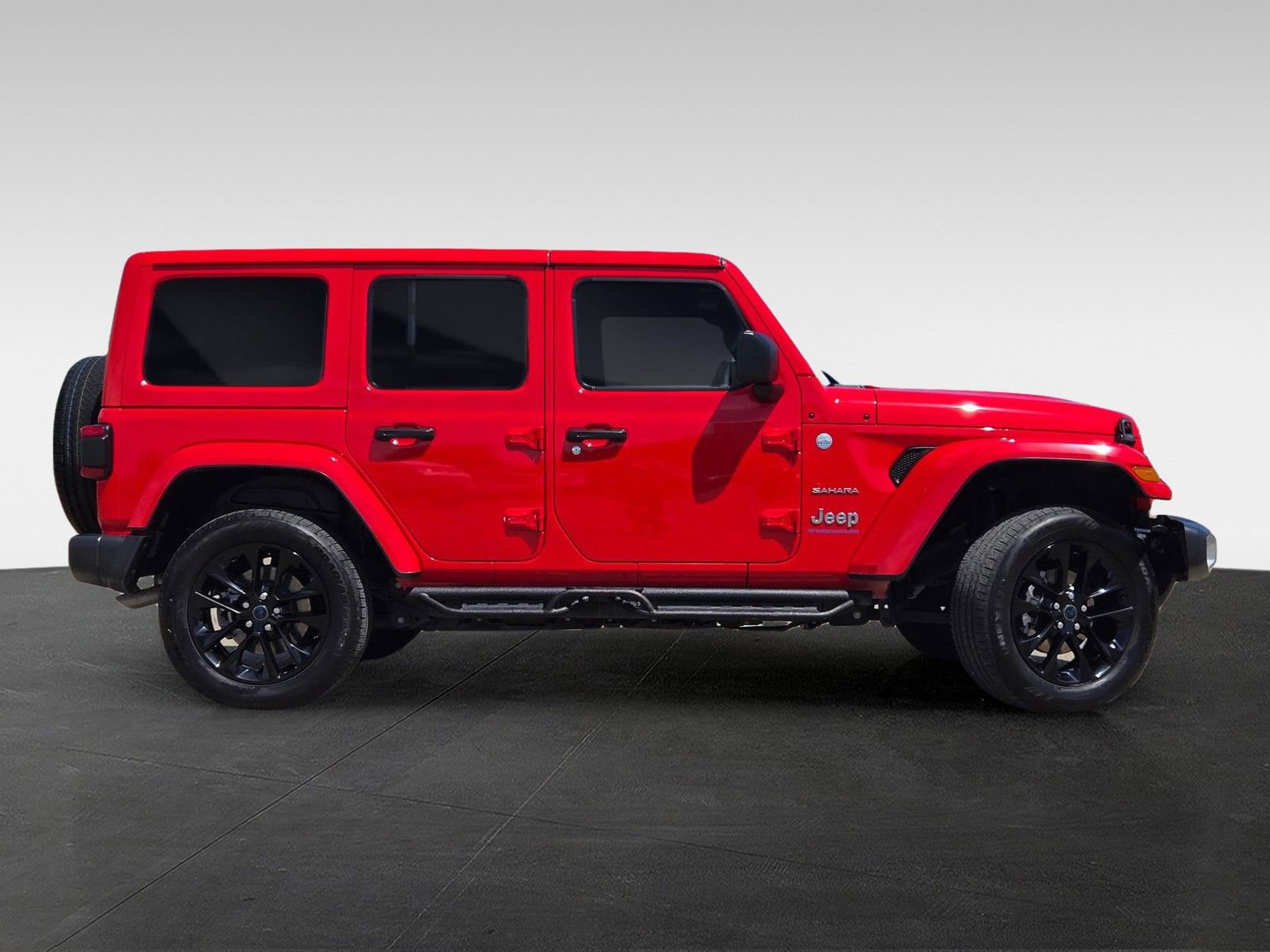 Used 2024 Jeep Wrangler Unlimited Sahara w/ Safety Group AWD/4WD image 3