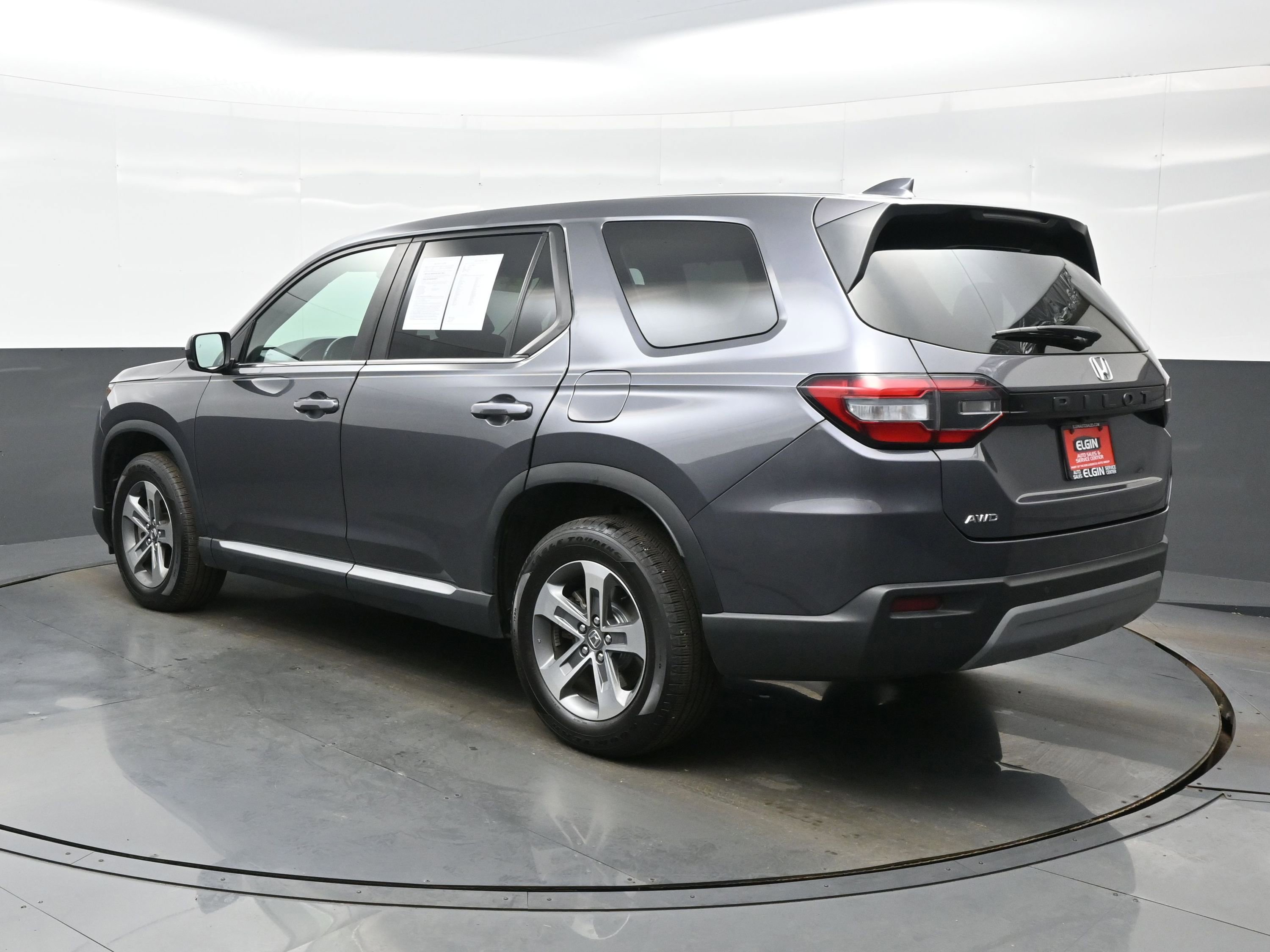 Used 2023 Honda Pilot EX-L image 4