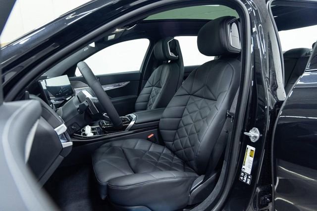 New 2026 BMW 740i xDrive image 24