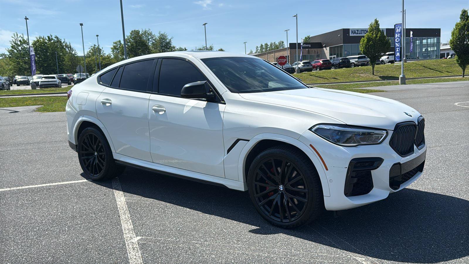 Used 2022 BMW X6 xDrive40i w/ Executive Package AWD/4WD image 2