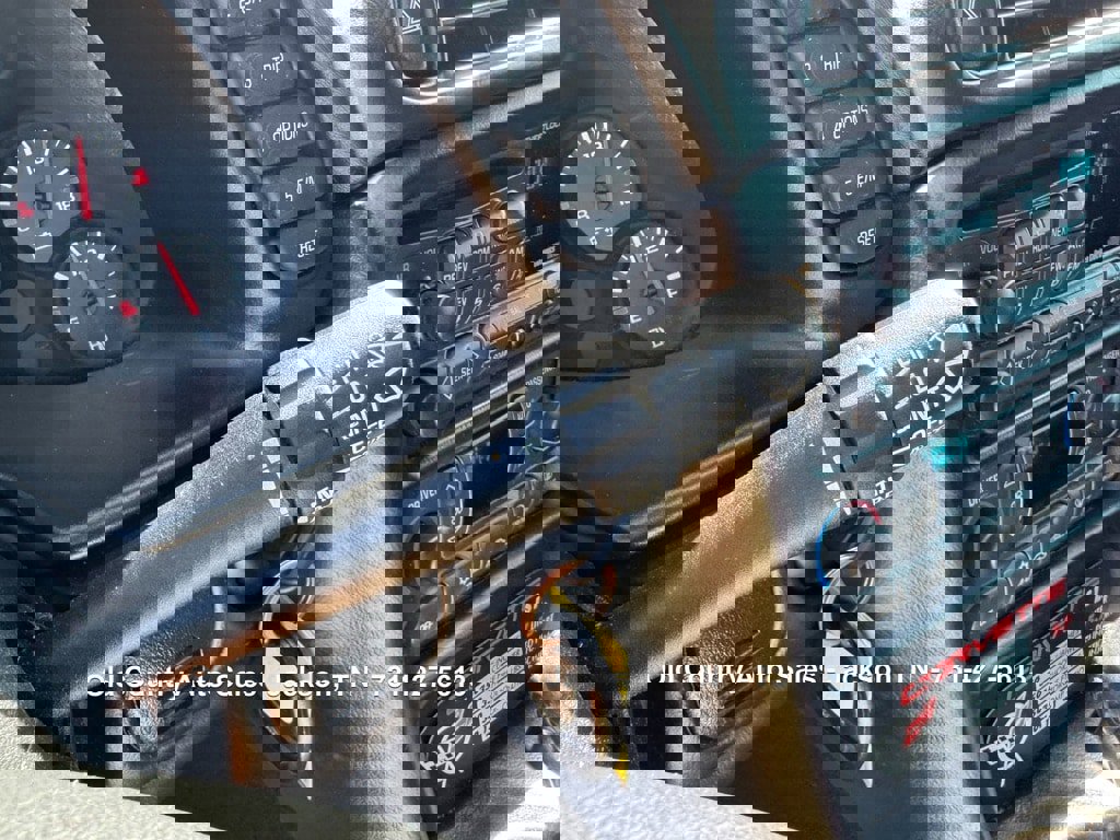 Used 2003 Chevrolet Corvette Convertible w/ Preferred Equipment Group1 image 17