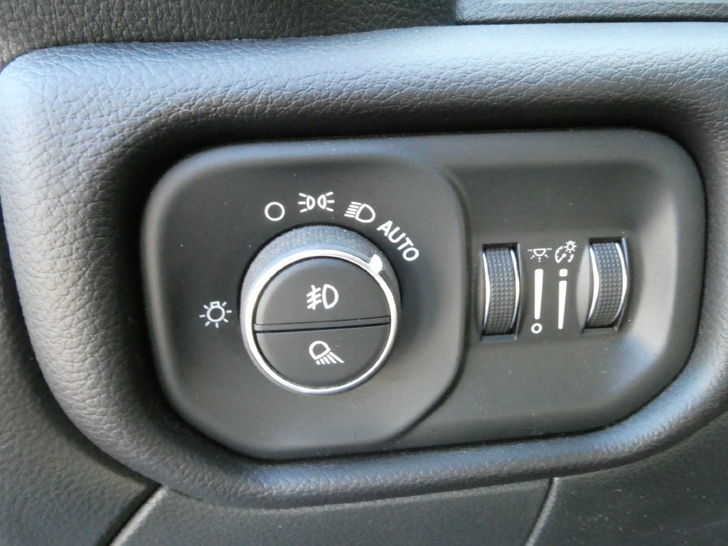 Used 2024 RAM 2500 Rebel w/ Towing Technology Group AWD/4WD image 25