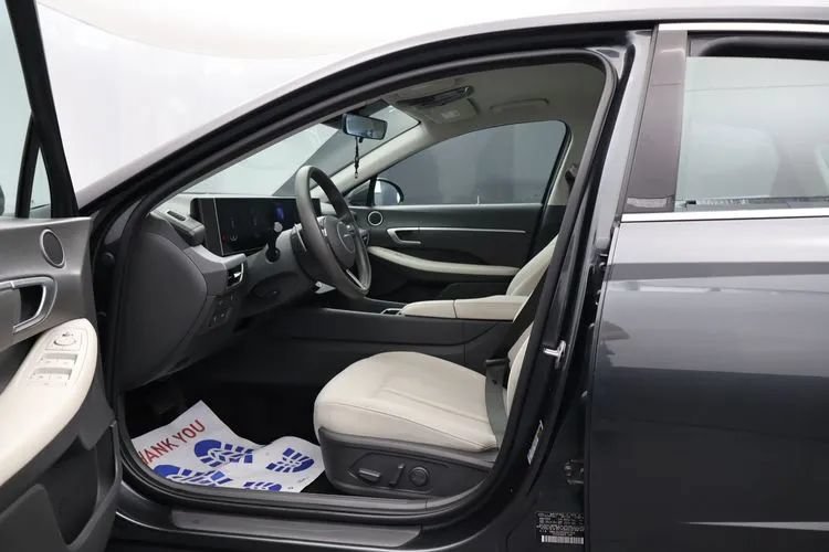 Used 2025 Hyundai Sonata SEL FWD image 14