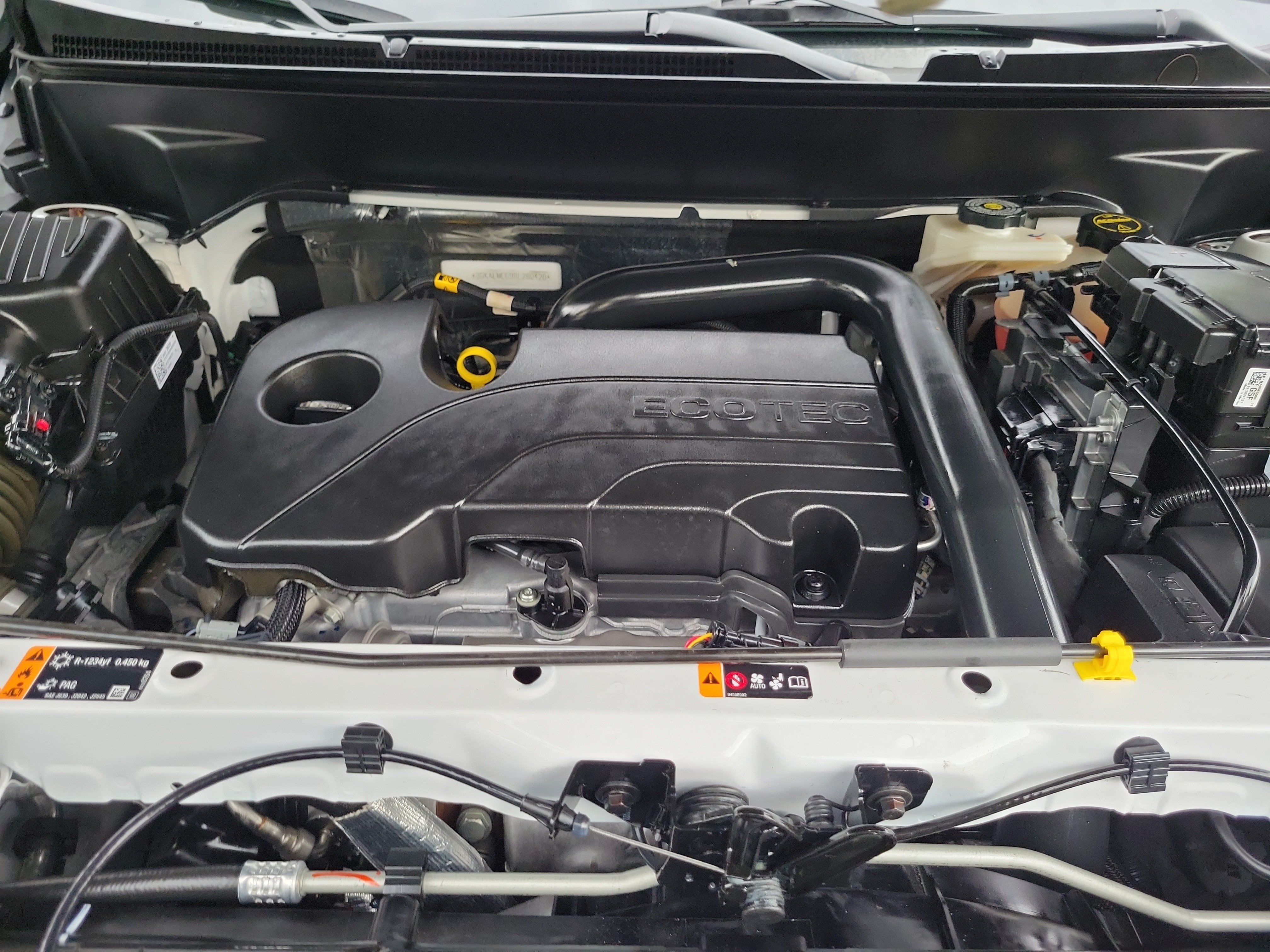 Used 2024 GMC Terrain SLE FWD image 25