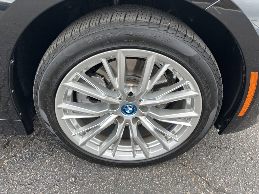 Used 2023 BMW 330e xDrive w/ Driving Assistance Package image 38