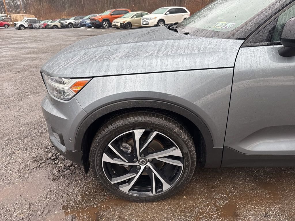 Used 2019 Volvo XC40 T5 R-Design image 6