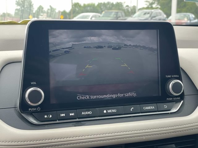 Used 2025 Nissan Rogue SV AWD/4WD image 26