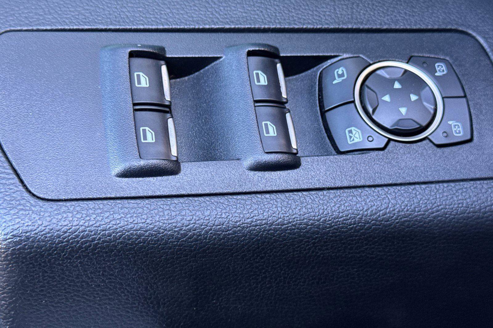 Used 2017 Ford F150 Raptor w/ Equipment Group 802A Luxury image 11