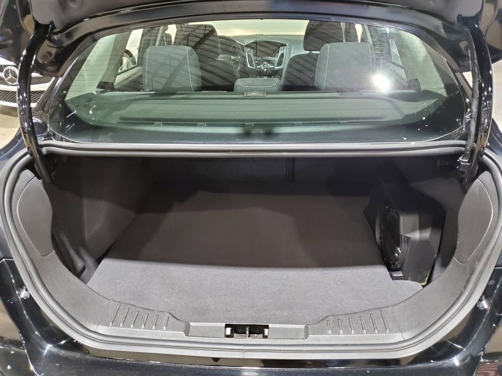 Used 2018 Ford Focus SEL FWD image 42