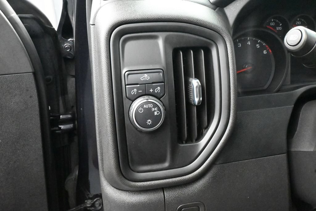 Used 2023 Chevrolet Silverado 1500 Custom RWD image 16