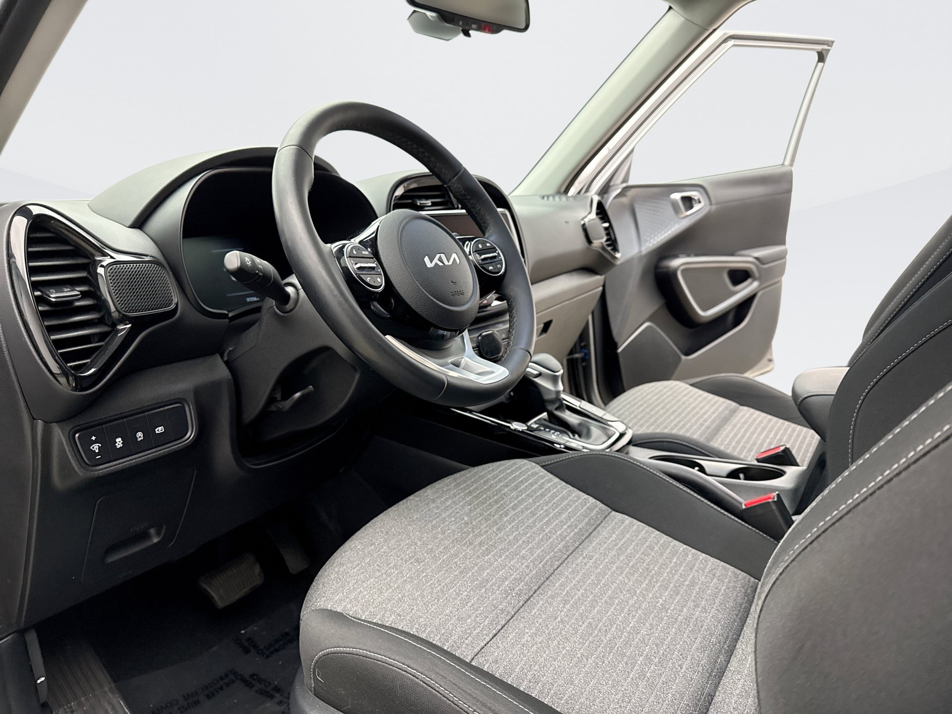 Used 2025 Kia Soul EX FWD image 10