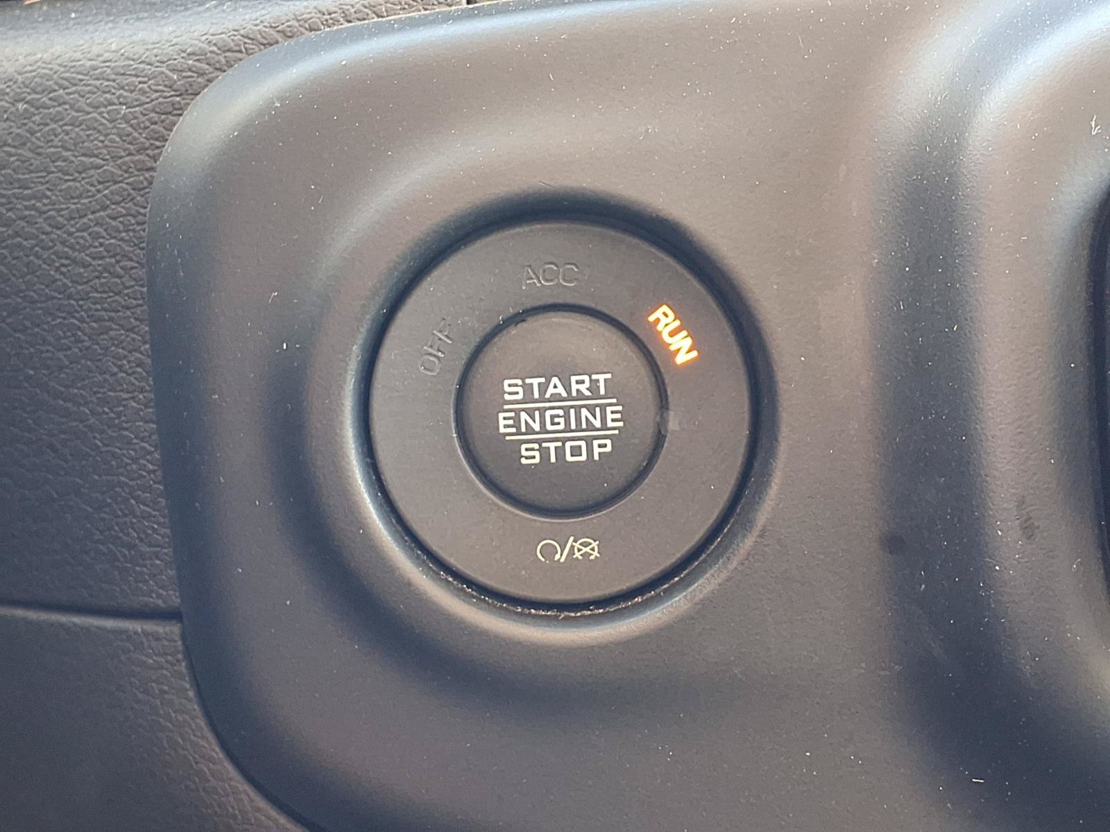 Used 2022 Jeep Wrangler Unlimited Sahara AWD/4WD image 27