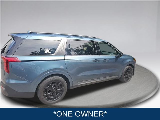 Used 2025 Kia Carnival SX w/ SX Dark Edition Package FWD image 3