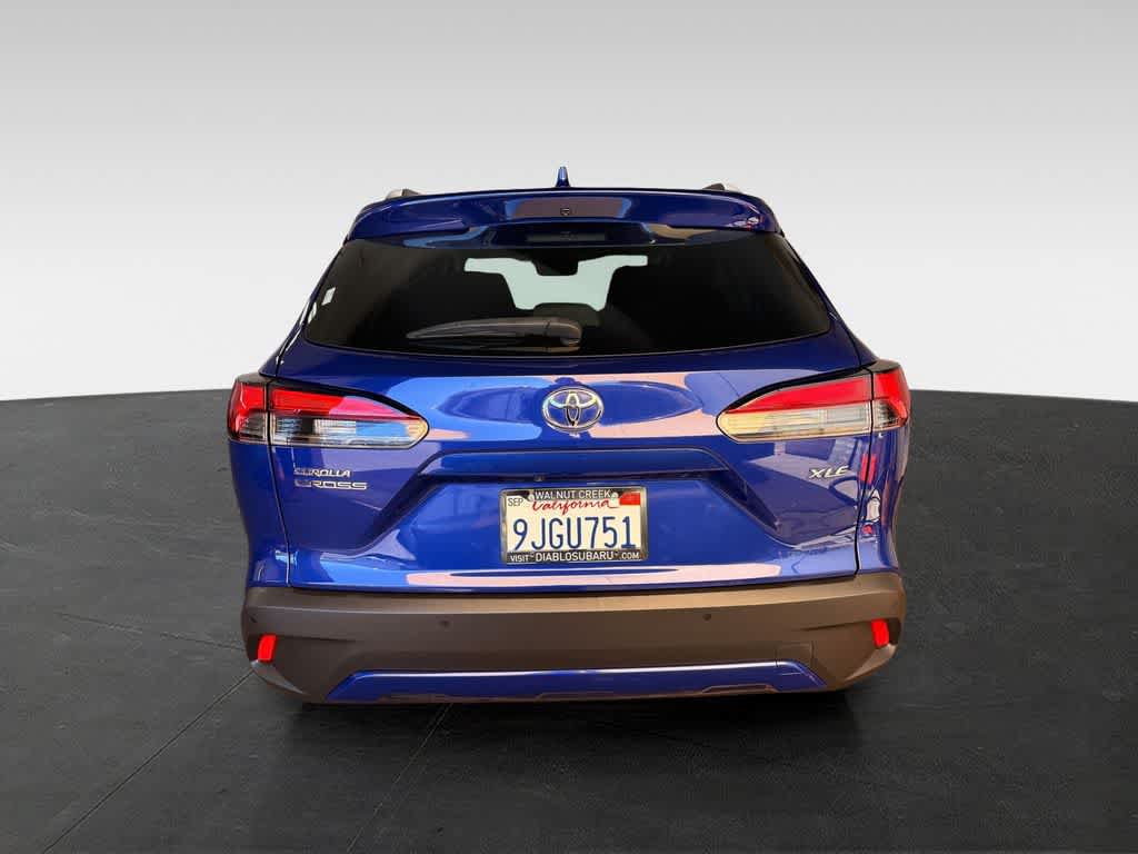 Used 2023 Toyota Corolla Cross XLE w/ Convenience Package FWD image 5