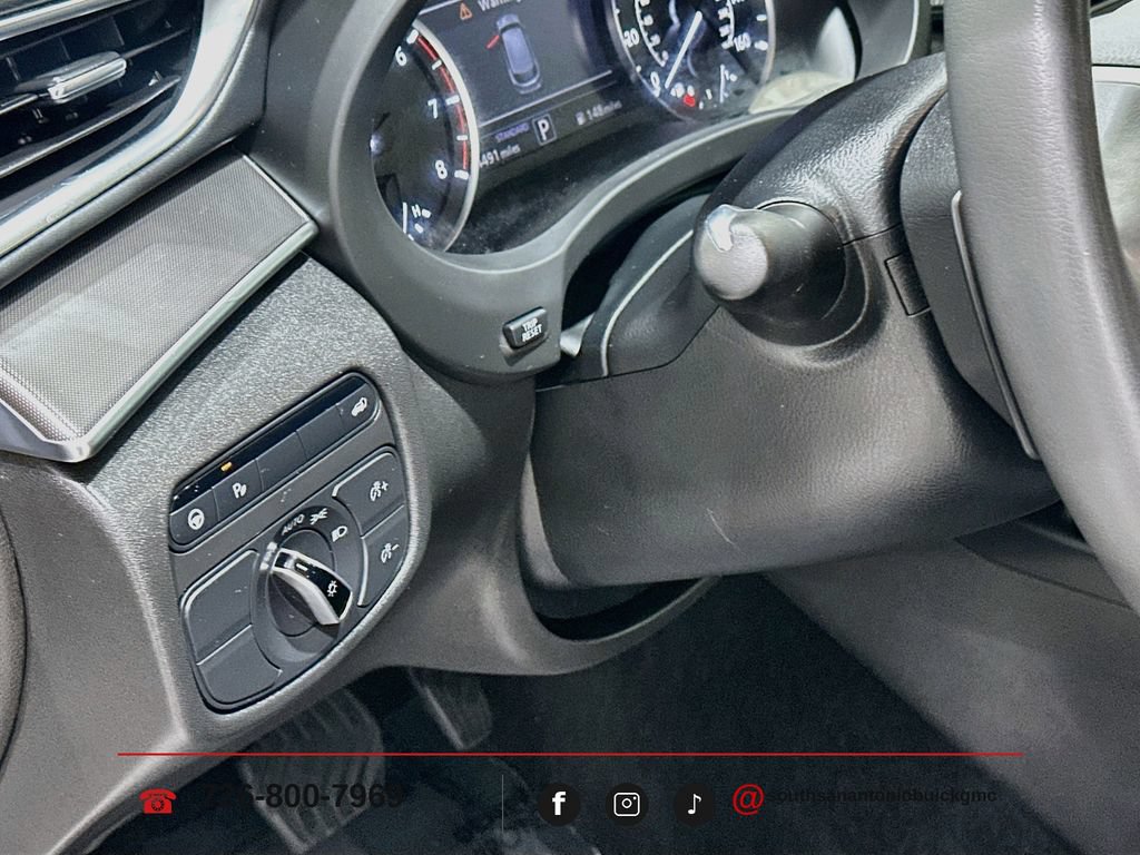 Used 2023 INFINITI QX50 Luxe FWD image 11