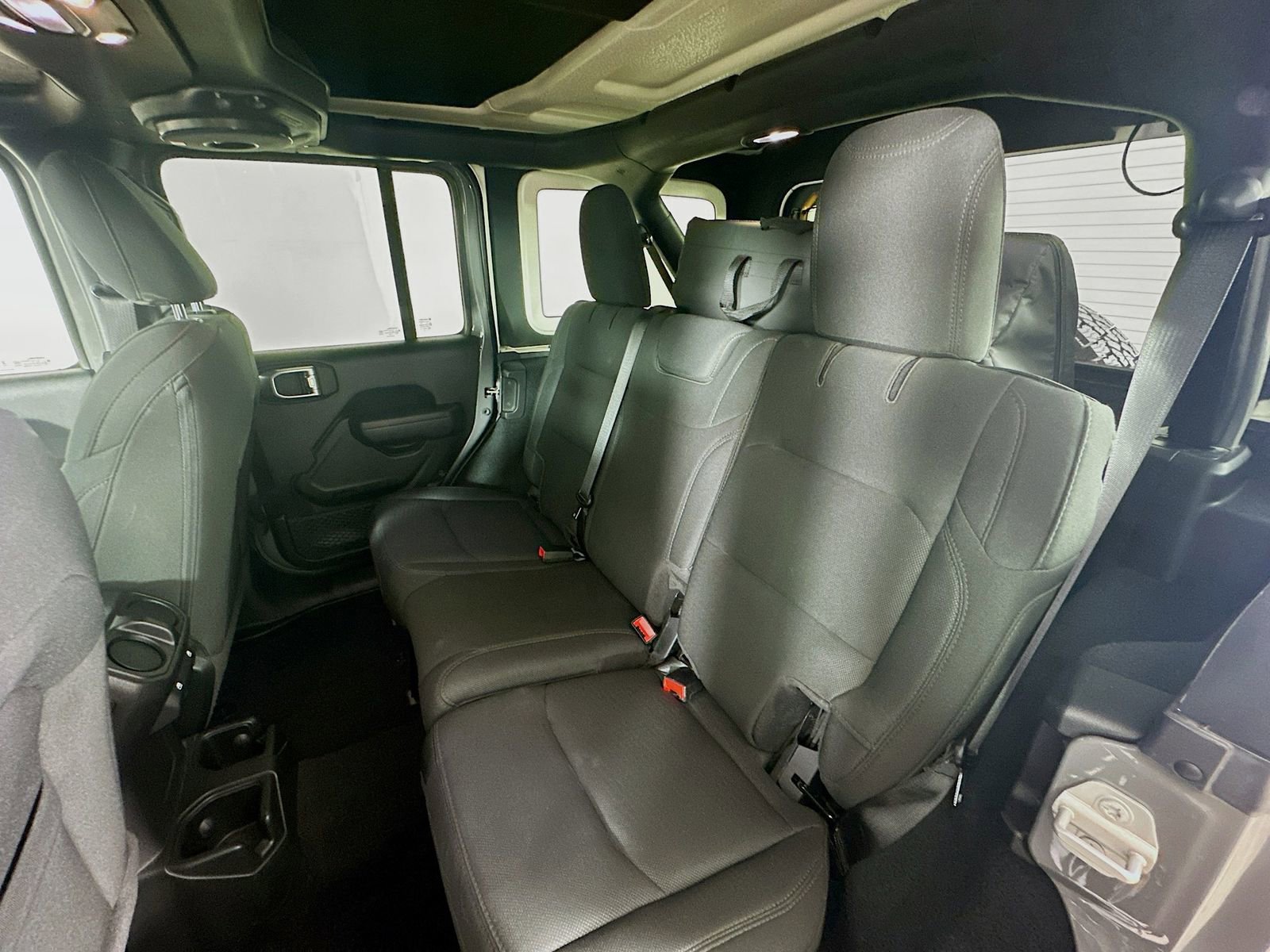 Used 2023 Jeep Wrangler Unlimited Sport AWD/4WD image 36