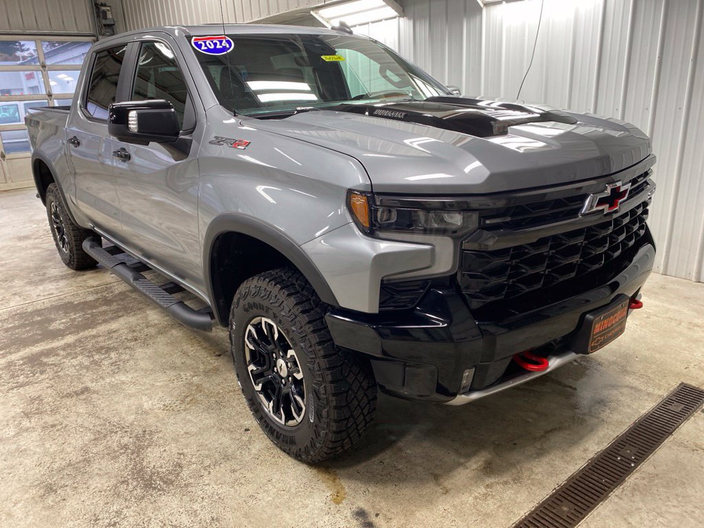 Used 2024 Chevrolet Silverado 1500 ZR2 w/ Technology Package AWD/4WD image 2