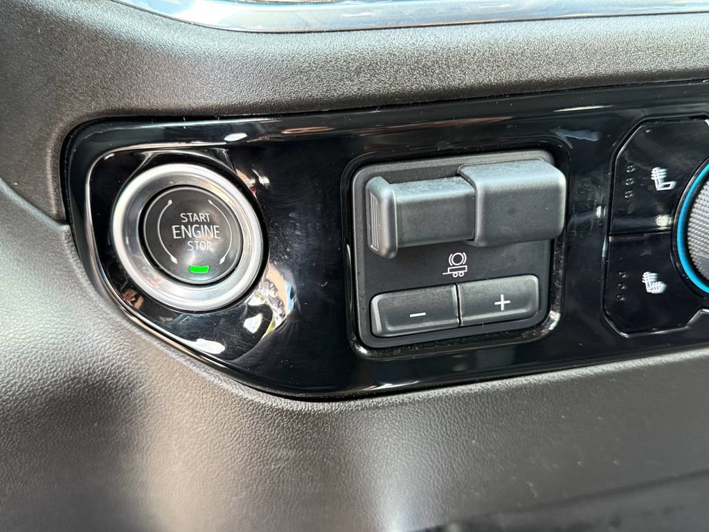 Used 2024 Chevrolet Silverado 1500 RST w/ Convenience Package II AWD/4WD image 20