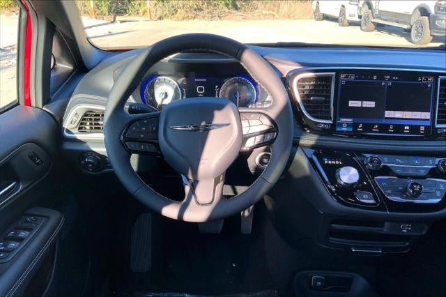 New 2026 Chrysler Pacifica Select w/ S Appearance Package FWD image 42
