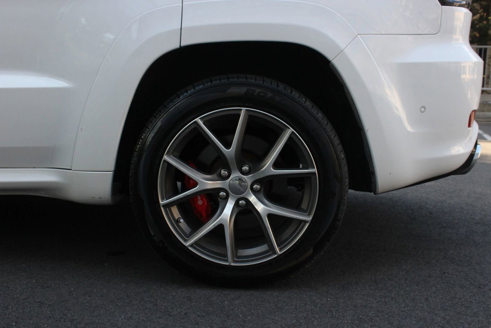 Used 2017 Jeep Grand Cherokee SRT AWD/4WD image 10