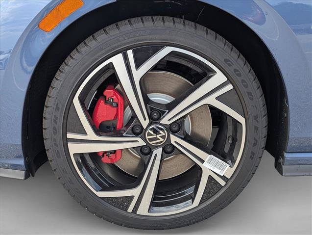 New 2026 Volkswagen Golf SE FWD image 9