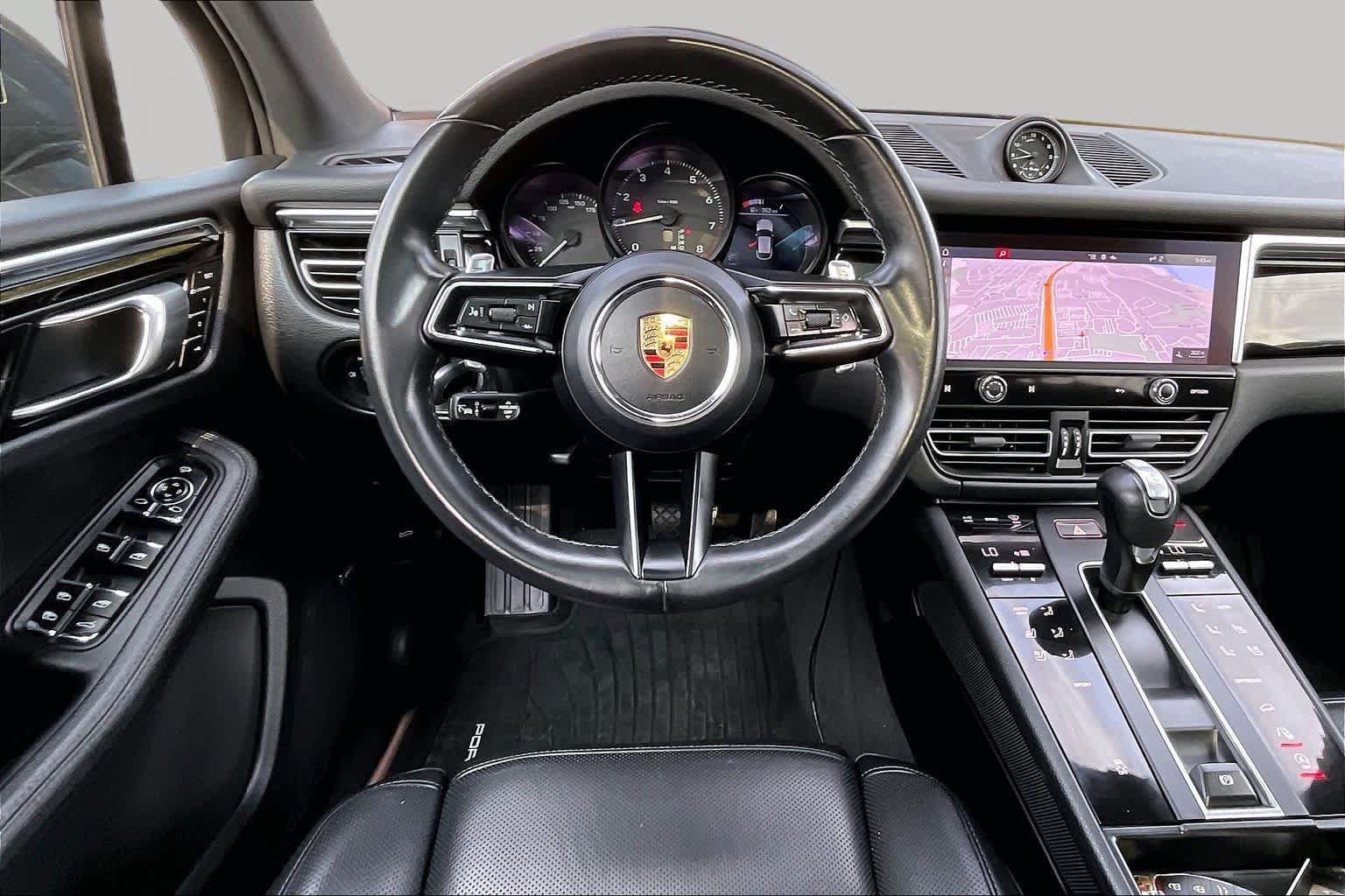 Used 2024 Porsche Macan AWD/4WD image 6