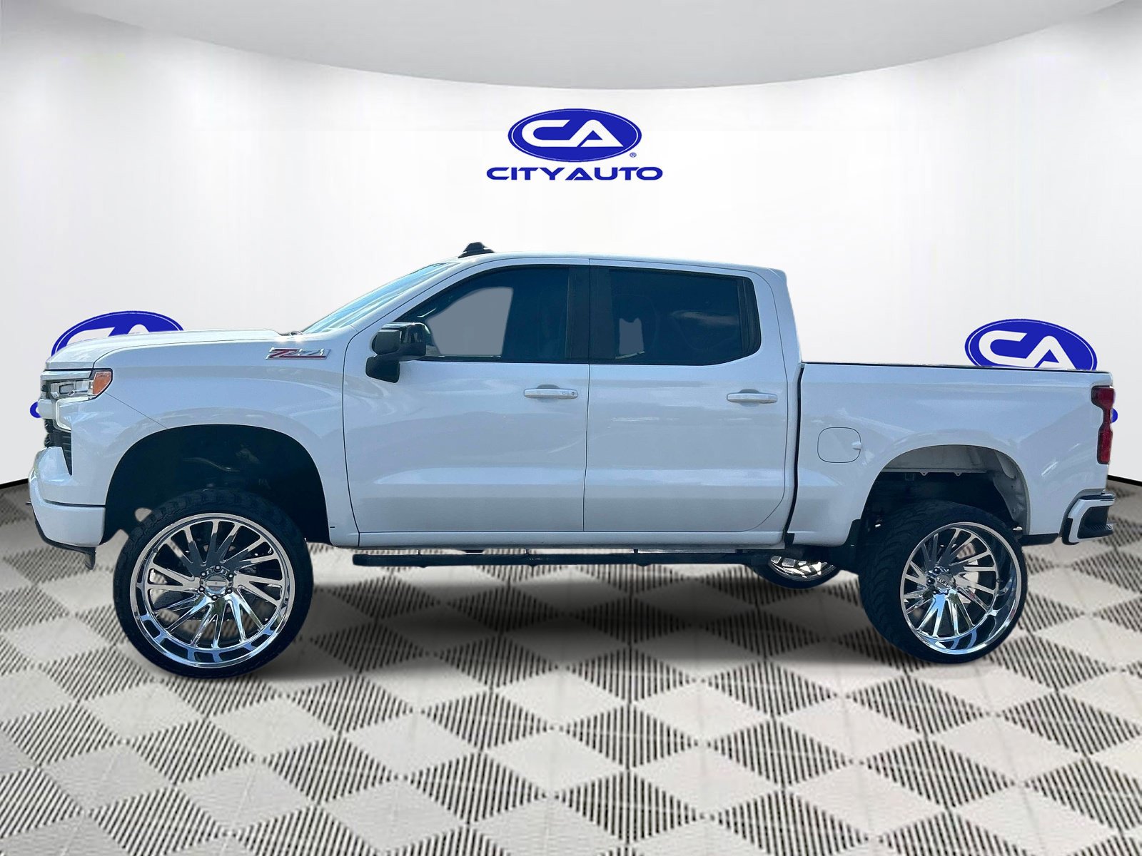 Used 2023 Chevrolet Silverado 1500 RST w/ Z71 Off-Road Package AWD/4WD image 7