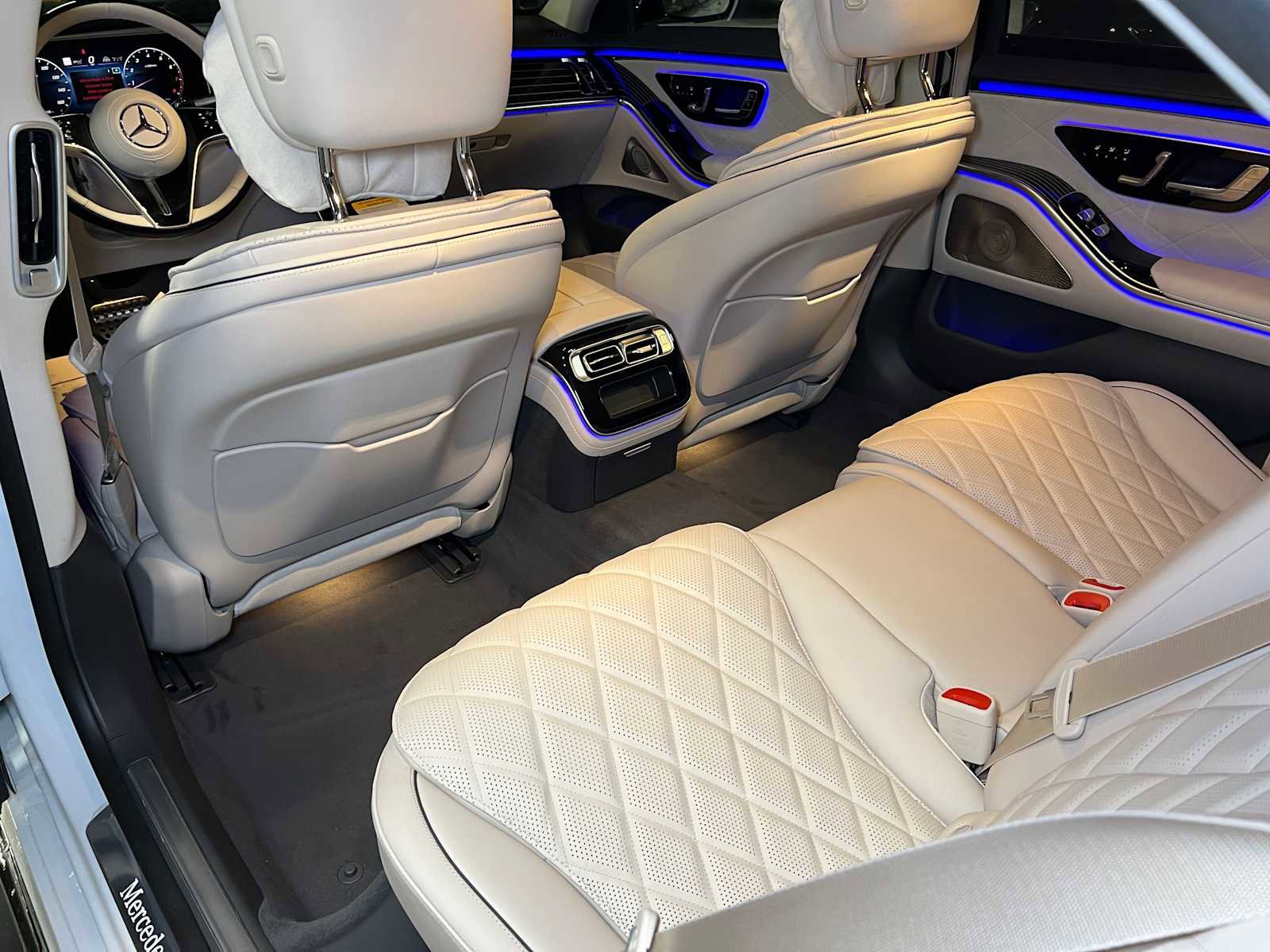 New 2026 Mercedes-Benz S 580 4MATIC Sedan image 18