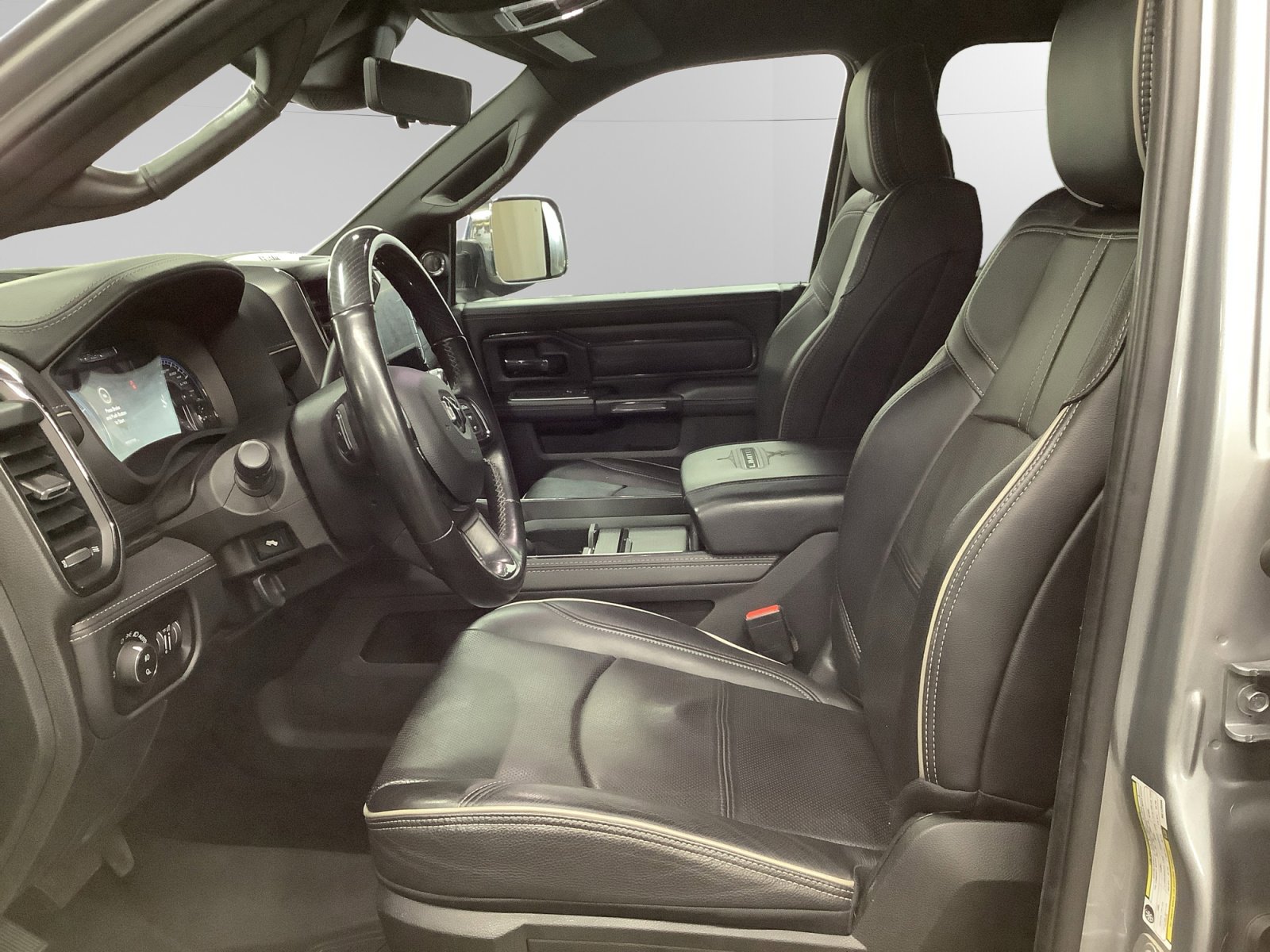 Used 2022 RAM 2500 Limited image 9