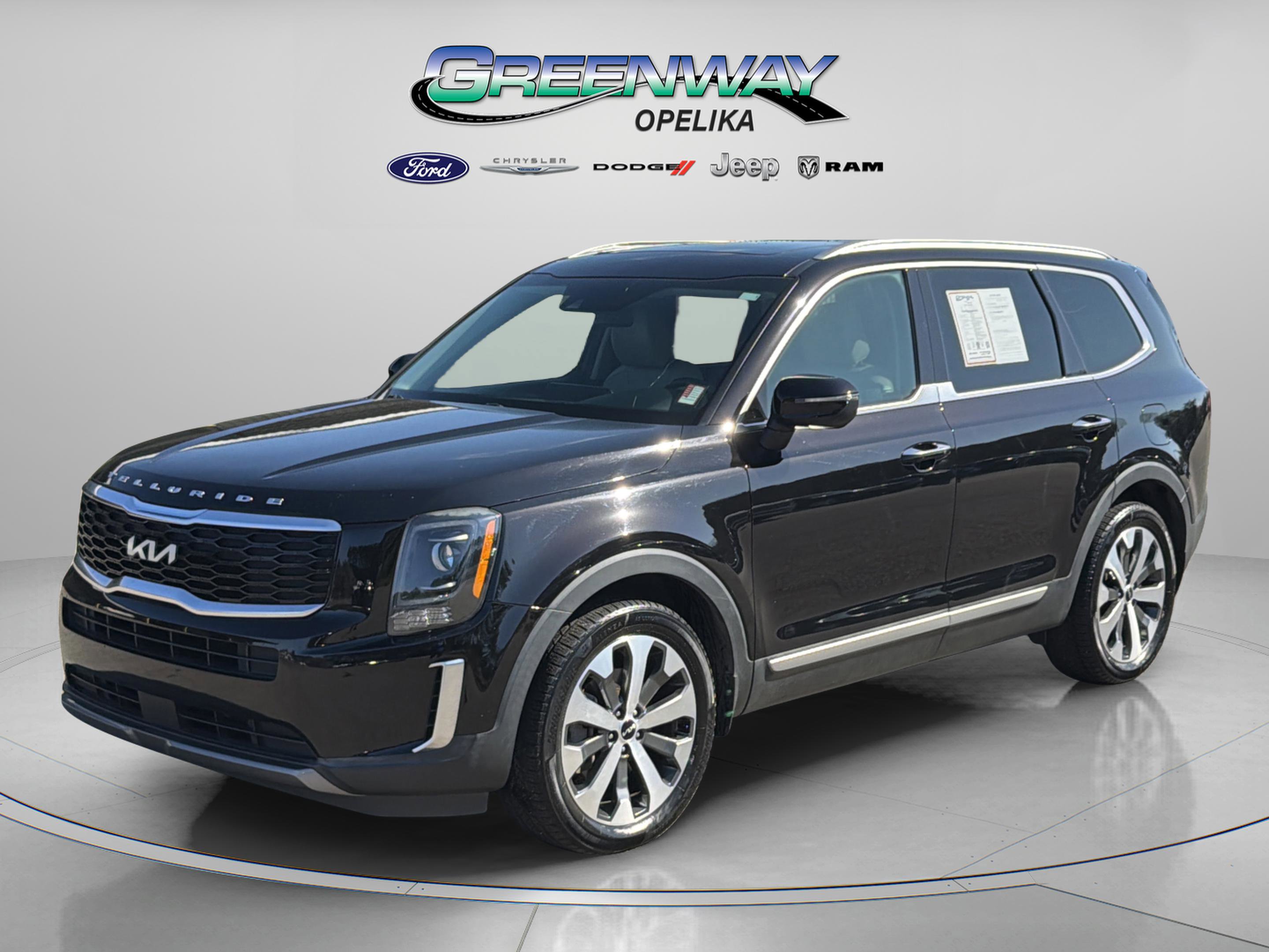Used 2022 Kia Telluride S image 3