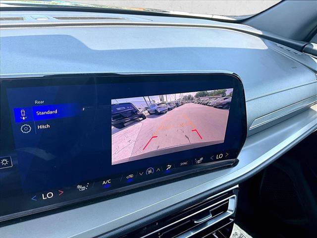 Used 2026 Chevrolet Traverse LT FWD image 23